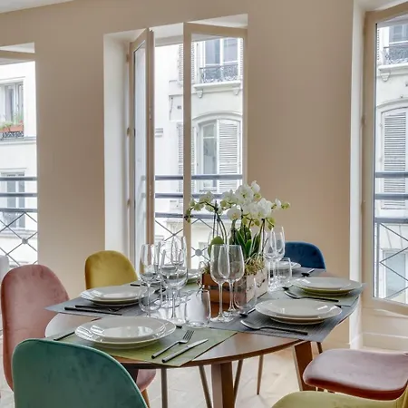 167 K - Superbe à * Paris